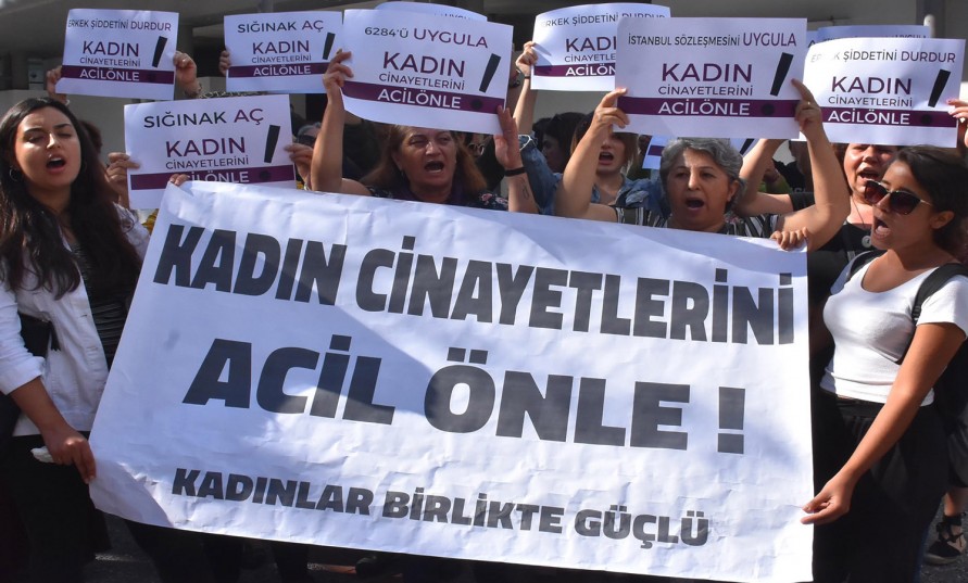 İzmir Barosu: 'Yeter artık! Kadına yönelik şiddeti önleyin!'