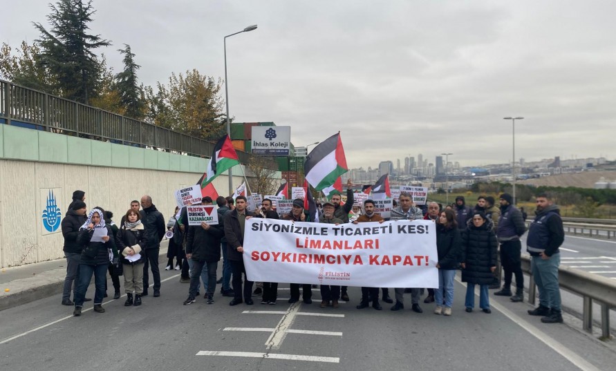 Ambarlı Limanı'nda protesto: 'Bu limandan İsrail'e kesintisiz sevkiyat yapılıyor'