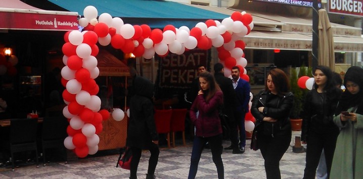 Kadıköy’de Sedat Peker’li kahve açılışı