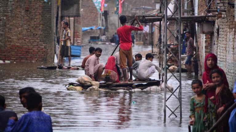 220824133016-01-pakistan-monsoon-flooding-2022-full-169