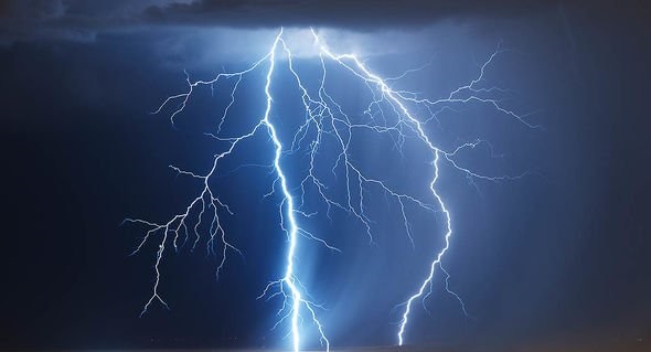 UK-lightning-track-forecast-three-types-lightening-3-2005803