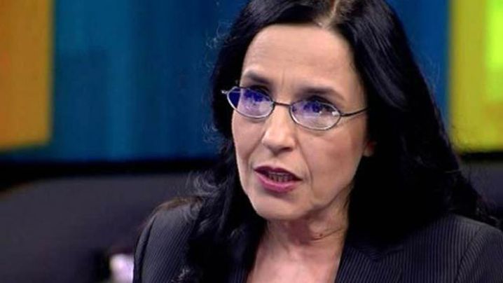 ayse-hur