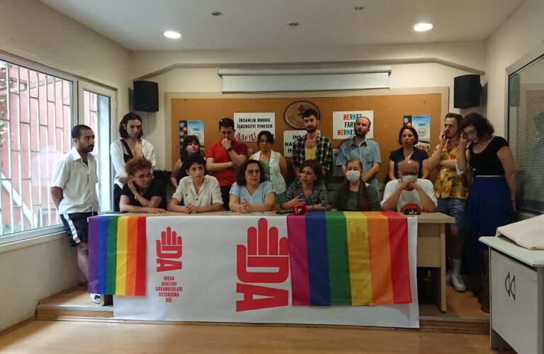 insan-haklari-savunuculari-dayanisma-agi-ndan-istanbul-da-aciklama