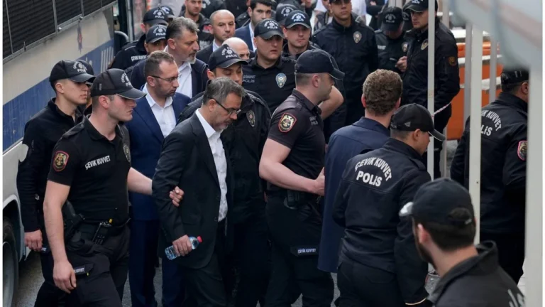 chpli-5-belediye-baskani-gorevden-uzaklastirildi-qbch