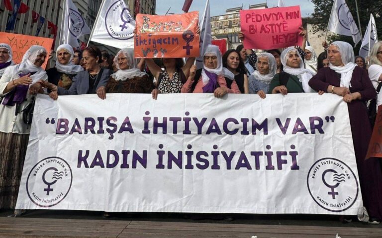 barisa-ihtiyacim-var-kadin-inisiyatifi-kadinlarin-ozgurlugu-savasla-degil-direnisle-gelecek