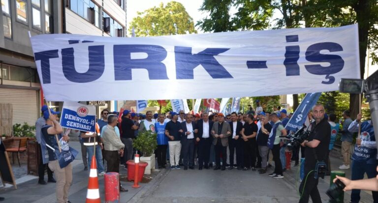 türk-iş