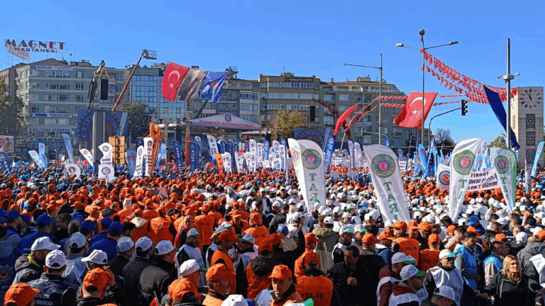 turk-isten-ankara-cikarmasi-turk-is-tandogan-meydaninda-toplandi-turk-is-mitingi-turk-is-ankara-mitingi-ergun-atalay-miting-konusmasi-csno