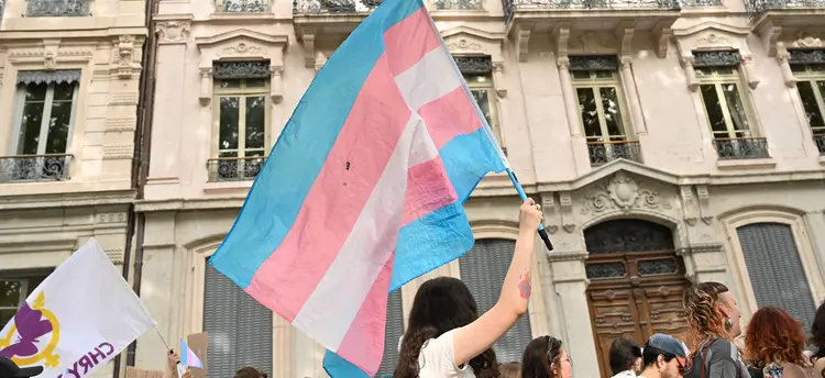 trans-flag-pride