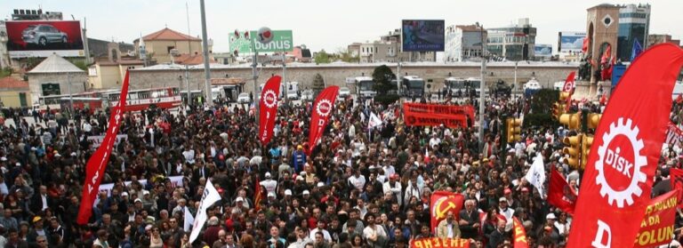 bakan-yerlikayadan-1-mayis-aciklamasi-taksimde-tamamen-yasaklama-degil-kismi-kisitlama-var-vwaa