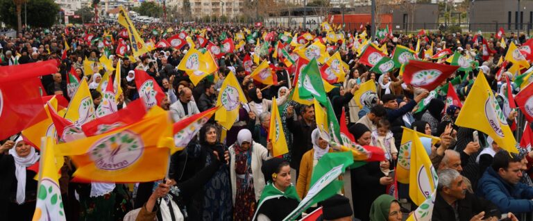 DEM-parti-mersin-miting-ozgurluk-ve-baris03-scaled (2)