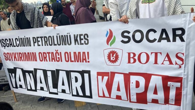 direnis-cadiri-nin-botas-onundeki-eylemine-polis-engeli-9476