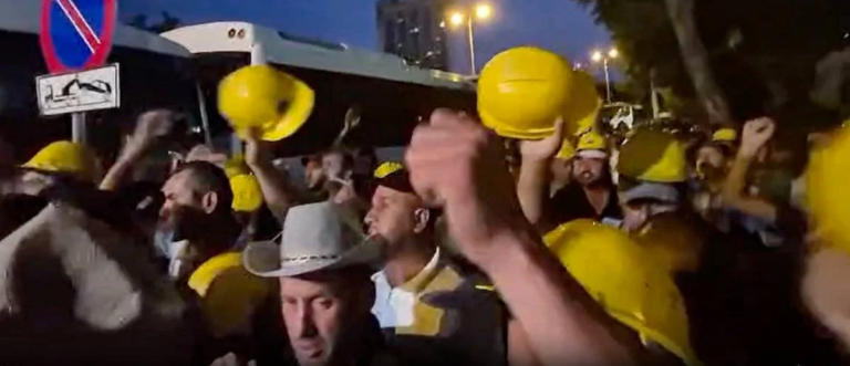 madenciler-bugun-de-alacaklari-icin-bakanlik-onunde-hic-odeme-yok-hep-gozalti-var