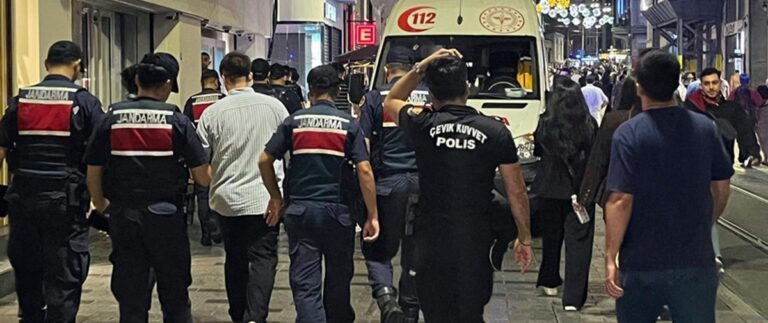 istanbul-merkezli-ailem-guvende-operasyonunda-20-20244642_2014_amp