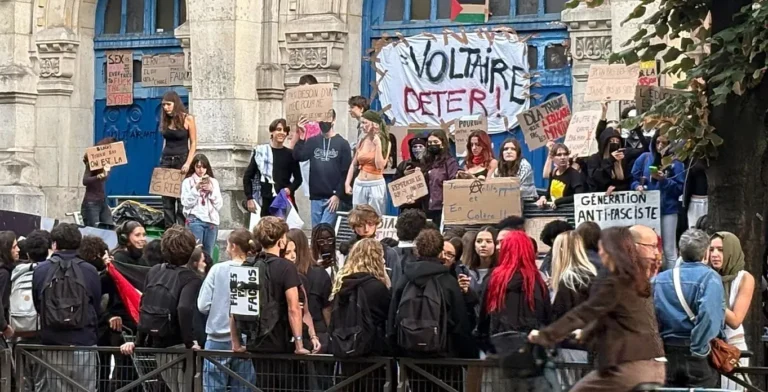 france-protest2_VE5ueNWiHa