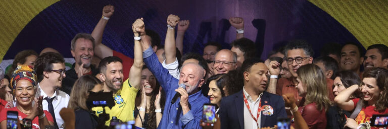 lula-celebrates-first-round-of-run-off-results